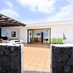 House * Famara