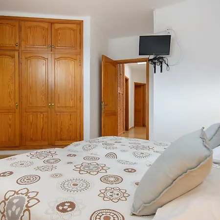 House * Famara
